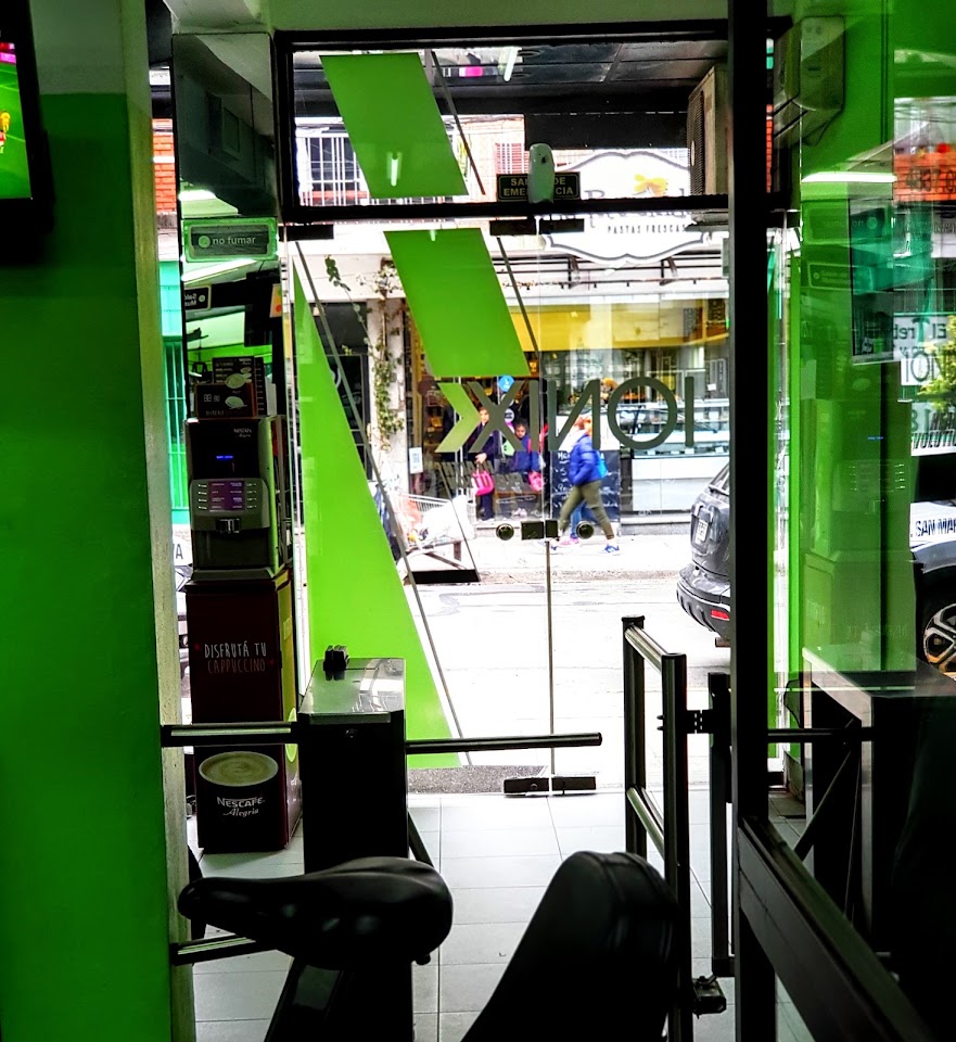 Recepción del Gimnasio IONIX